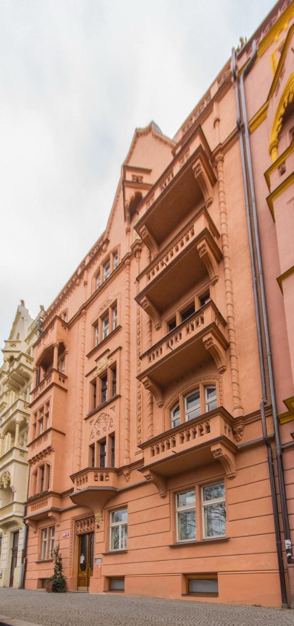 Slezska 58 * Praga